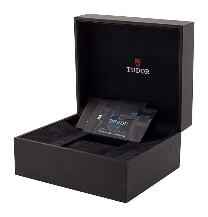 Tudor Black Bay M79360N-0001